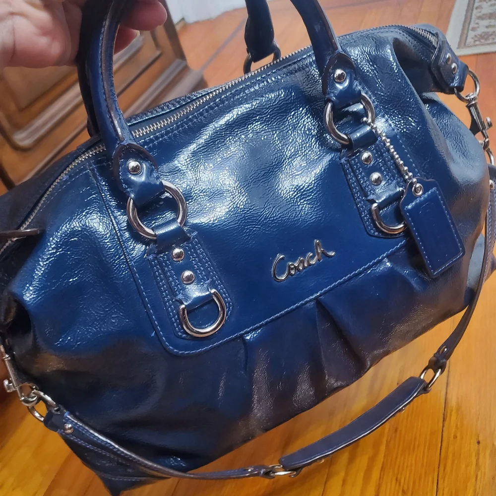 Coach Glosy Dark Blue Leather Handle,shoulder bag. - Picture 5 of 16